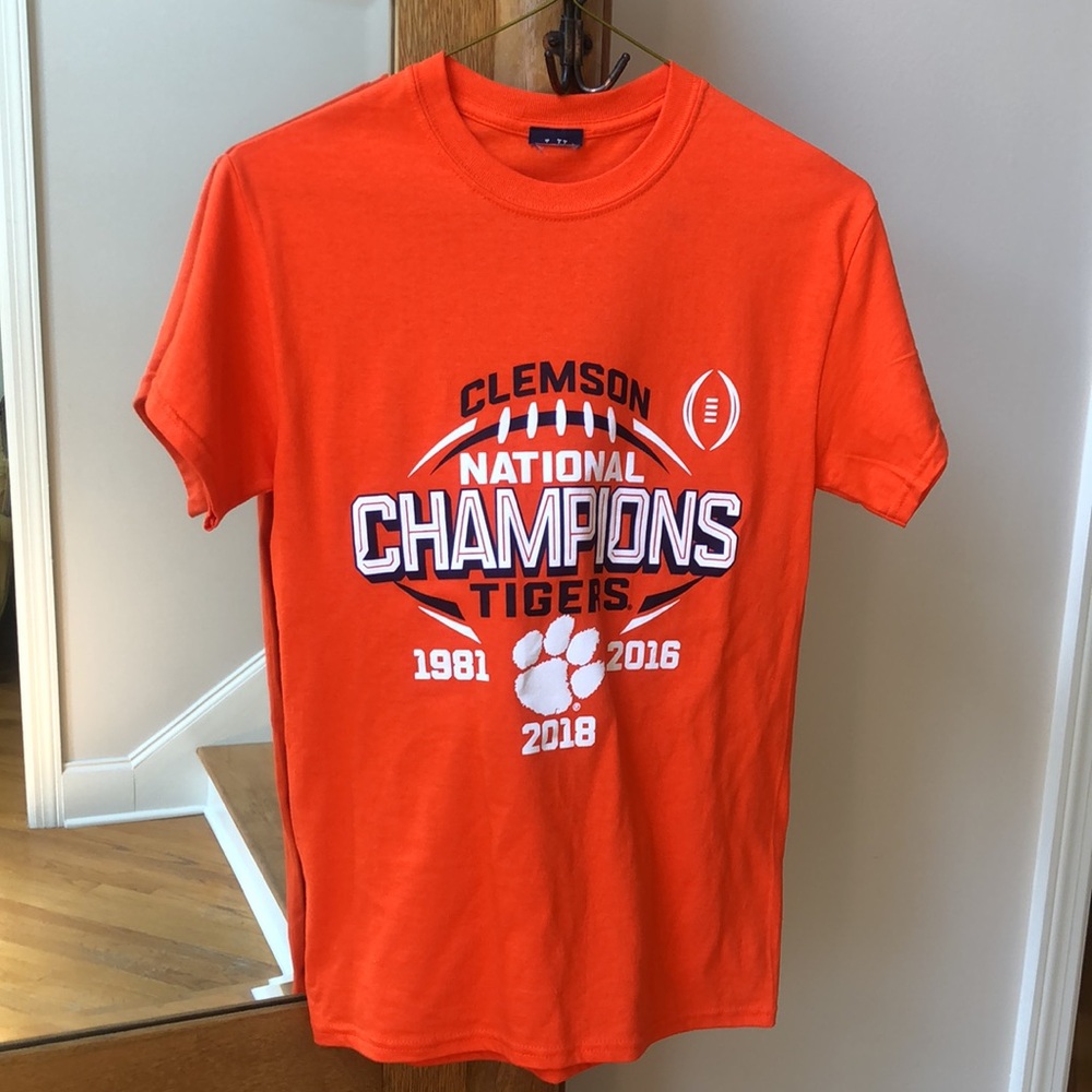 Clemson National Champions T Shirt, 1981, 2016, 2018 Size M, Like New, Worn Once